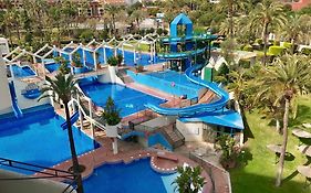 Benalbeach, Primera Linea